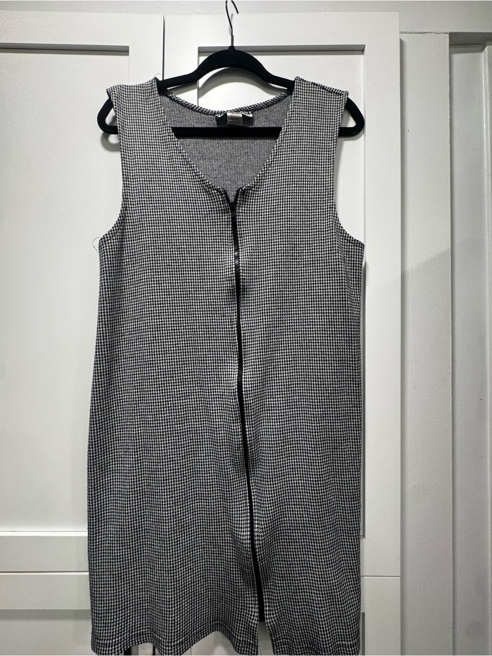 Vintage 1990’s Zip-Front Houndstooth Shift Dress - Black & White